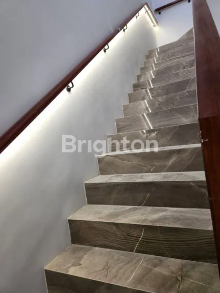 image RUMAH BARU GRESS, MODERN MINIMALIS , KUALITAS PREMIUM.DI SURABAYA TIMUR, LOKASI STRATEGIS (3)