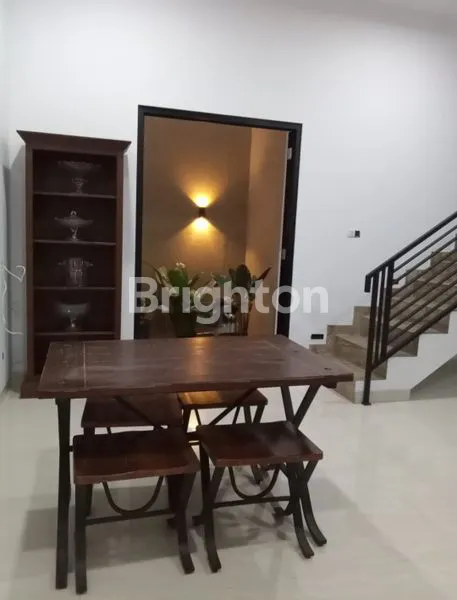 image RUMAH MEWAH MURAH 2 LANTAI SHM DEKAT MRT LEBAK BULUS (2)