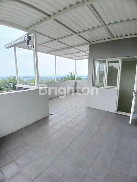 image RUMAH BARU 3 LANTAI UNFURNISHED, MODERN MINIMALIS, PERUMAHAN DE CASSABLANCA RESIDENCE, CEMOROKANDANG, KEDUNGKANDANG, KOTA MALANG, JAWA TIMUR (6)