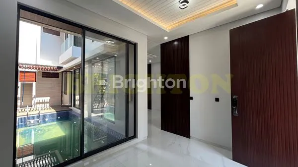 image RUMAH MEWAH SWIMMING POOL DI PONDOK NIRWANA, RUNGKUT, SURABAYA TIMUR. AKSES MUDAH JALAN RAYA MERR RUNGKUT , DEKAT KAMPUS UBAYA - TENGGILIS - PANJANG JIWO - NGINDEN - KENDANGSARI - KAMPUS UPN, DLL. (4)