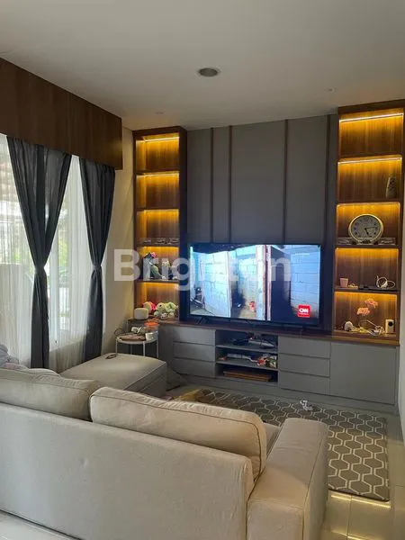 RUMAH CUANTIK 3LT, FULL FURNISH N MODERN, TERAWAT,  SIAP HUNI