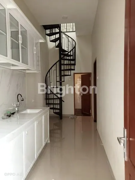 image RUMAH MEWAH 2 LANTAI LT 121 MANUKAN (2)