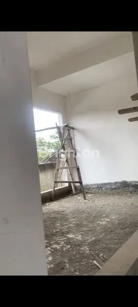 image JUAL RUMAH 2 LANTAI HANYA 3 MENIT EXIT TOL PAKIS (3)