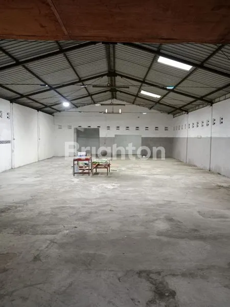 image GUDANG STRATEGIS DI JALAN BAKI, SOLO BARU (3)