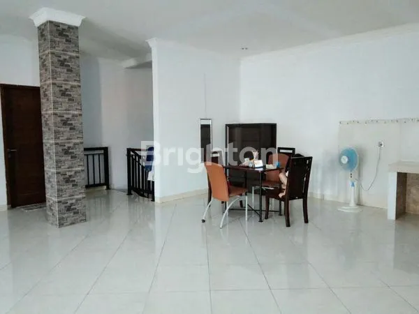 image RUMAH LUAS DI KELAPA DUA TANGERANG (4)