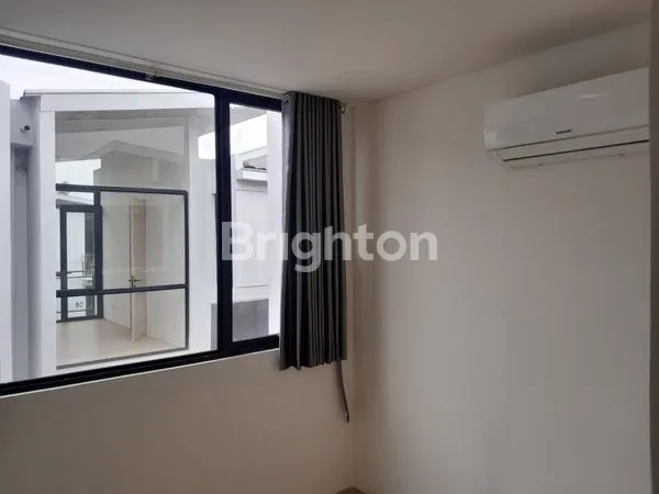 image DISEWAKAN RUMAH CENDANA ESSENCE LIPPO KARAWACI TANGERANG (4)