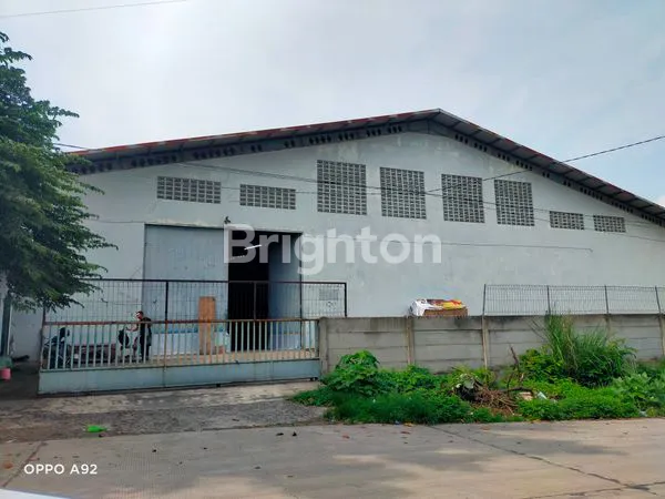image GUDANG ISTIMEWA DI KAWASAN INDUSTRI CANDI GATOT SUBROTO NGALIYAN SEMARANG BARAT (1)