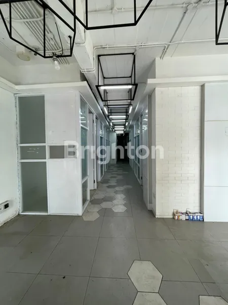 RUKO BEKAS KLINIK KECANTIKAN SIAP USAHA KOMPLEK RUKO PLAZA PONDOK INDAH JAKARTA SELATAN