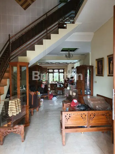 image RUMAH SANGAT STRATEGIS DI CIRACAS JAKARTA TIMUR (2)
