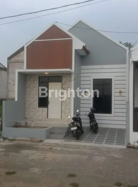image RUMAH MODERN DIJUAL, 15 MENIT DARI UNIVERSITAS BRAWIJAYA MALANG (2)