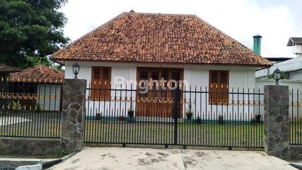 image RUMAH HERITAGE MODERN LOKASI JANTUNG KOTA JOGJA (1)