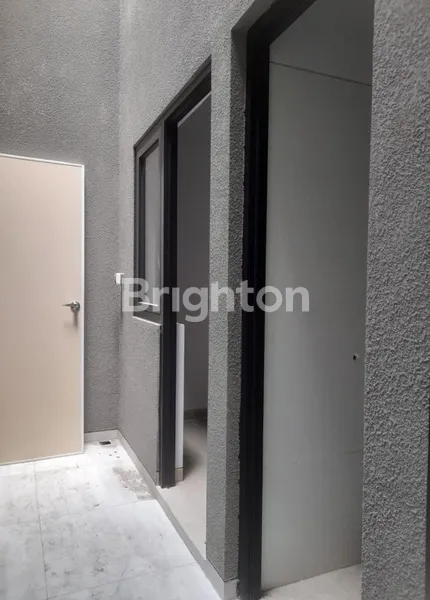 image NEW HOUSE MANYAR TIRTOYOSO UTARA MODERN BARU DI KAWASAN HUNIAN KESKLUSIF (3)