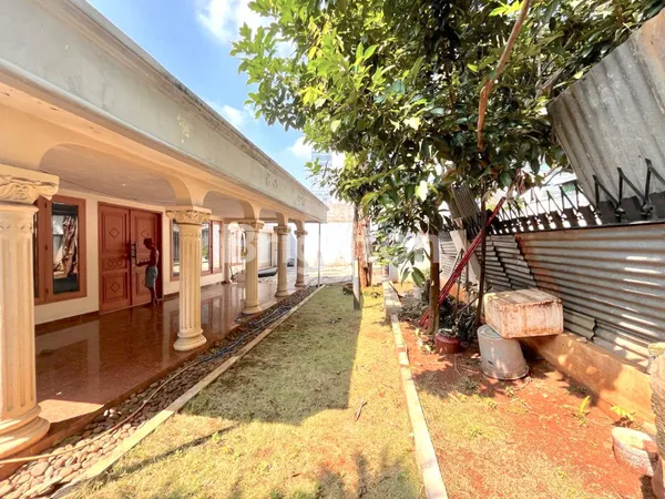 image HIDDEN HOUSE DI KERAMAIAN CILANDAK - 10 MENIT WALKING DISTANCE KE MRT FATMAWATI (3)
