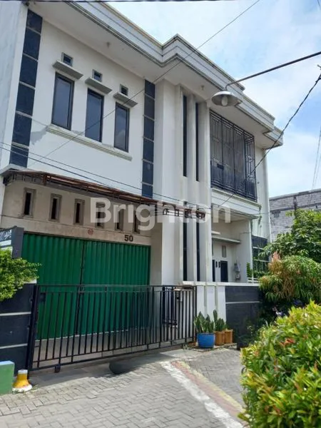 DI JUAL RUMAH 2 LANTAI STRATEGIS TENGAH KOTA SEMARANG