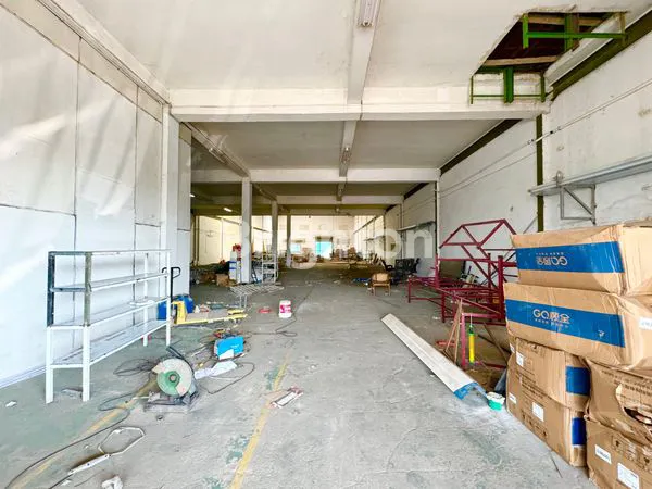 image DISEWAKAN GUDANG DIKAWASAN INDUSTRI BATU AMPAR (2)