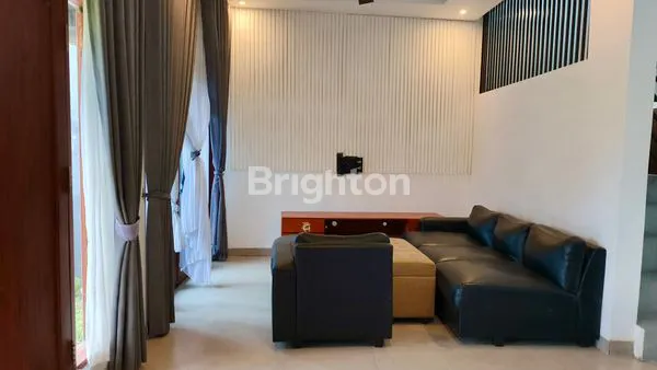 image RUMAH 2 LANTAI 3 KT SIAP HUNI DI JLN SEKAR TUNJUNG (4)