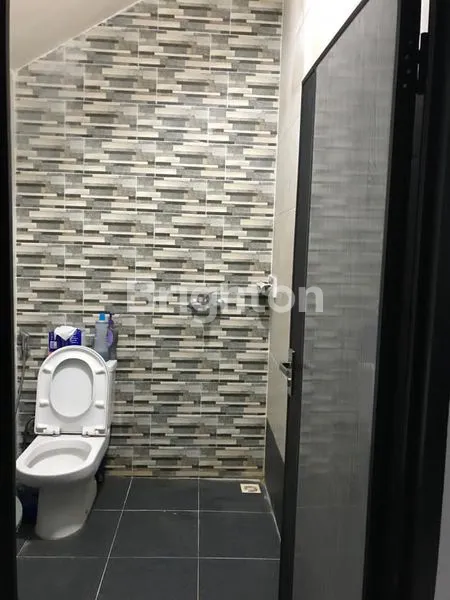 image RUMAH MEWAH DI SANTIAGO BSD, SEMI FURNISHED MURAH (6)