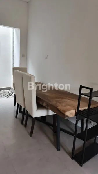 image RUMAH 2 LANTAI 3 KT SIAP HUNI DI JLN SEKAR TUNJUNG (7)