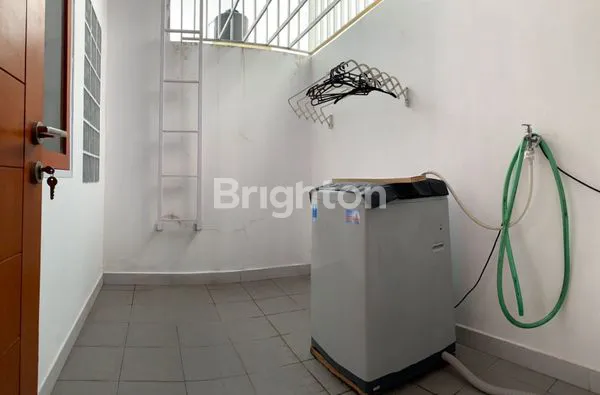 image RUMAH 2 LANTAI FULL FURNISH, LT 144M² DI KOTA BARU PARAHYANGAN (8)