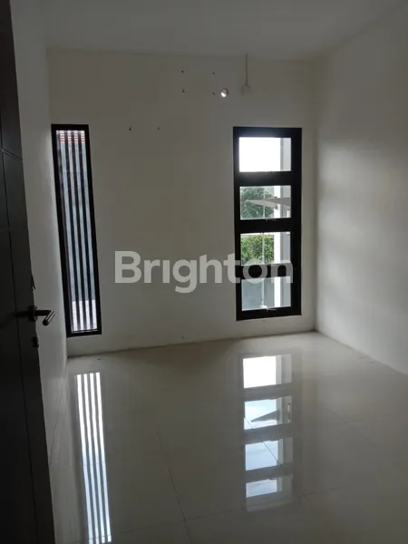 image HUNIAN NYAMAN LOKASI STRATEGIS DI SURABAYA BARAT (2)