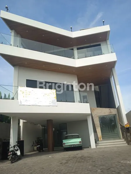 image VILLA 3 LANTAI OCEAN VIEW SANUR 1080 M2 SOLAR PANEL 26000 KVA  ELECTRICITY 53.000 KVA (7)
