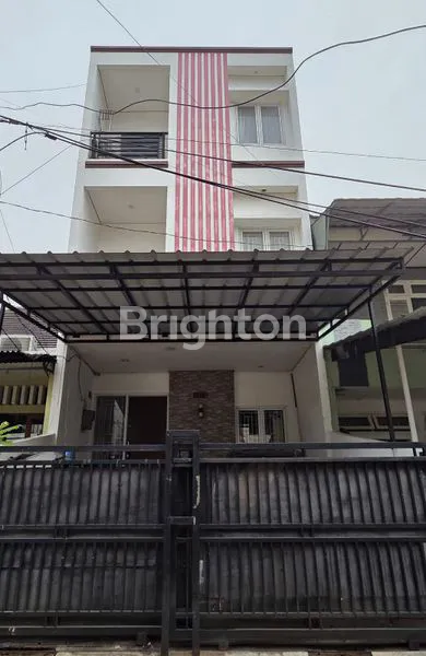 image RUMAH 3 LANTAI DI KELAPA GADING, 240M² (2)