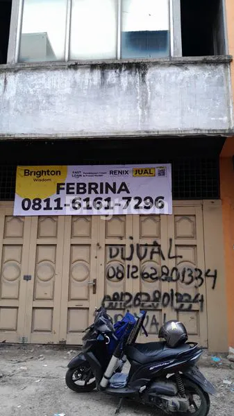 image DIJUAL CEPAT RUKO 3 LANTAI SHM DI KOMPLEK GRIYA RIATUR DI JL. T. AMIR HAMZAH (4)