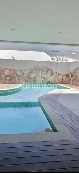 image GEDUNG / KANTOR STRATEGIS DI PADANG GALAK SANUR DENPASAR (2)