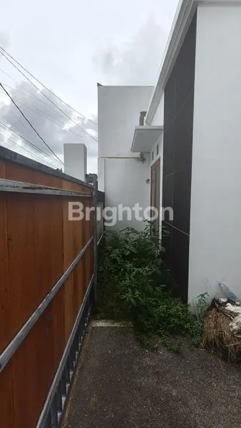 image RUMAH 1 LANTAI NON FURNISHED DALAM CLUSTER PERUMAHAN LOKASI TENANG AMAN DAN NYAMAN DITENGAH KOTA DENPASAR DIAREA RENON (5)