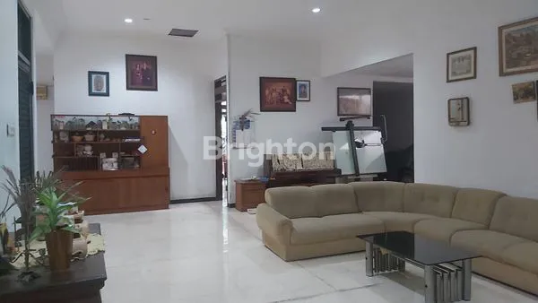 image RUMAH MEWAH LT 1000 DI KENDANGSARI (3)