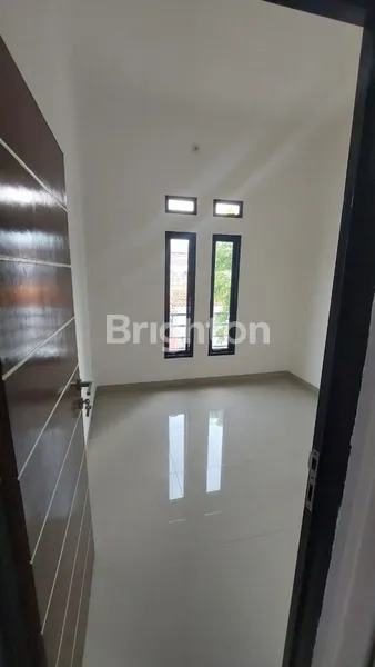 image HOT DEAL !! RUMAH 2 LANTAI CANTIK & SEJUK DI CIOMAS BOGOR – SHM, HARGA DI BAWAH PASARAN! (6)