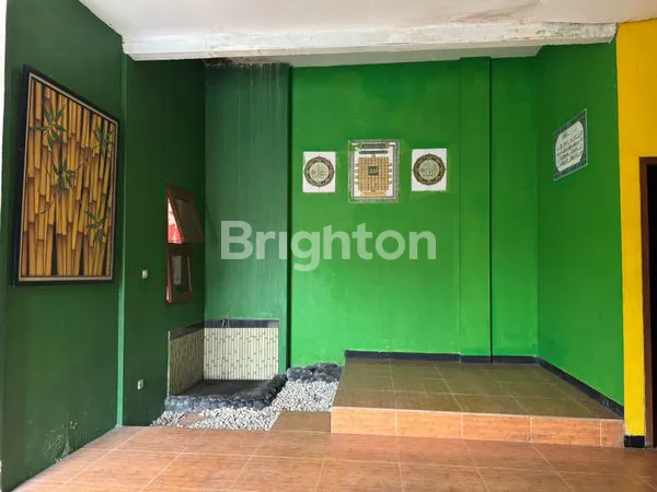 image RUMAH SANGAT STRATEGIS, NYAMAN, AMAN DAN ASRI DI CURUG BOJONG SARI DEPOK (5)