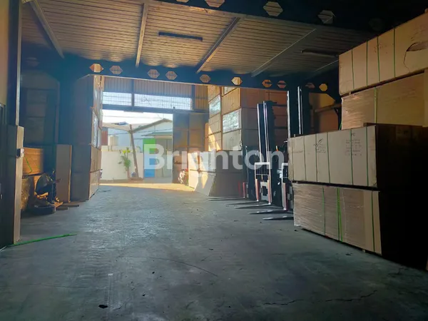 image DIJUAL GUDANG MARGOMULYO PERMAI, BEBAS BANJIR, LOKASI STRATEGIS, GUDANG SIAP PAKAI, DEKAT PELABUHAN TANJUNG PERAK DAN TAMBAK LANGON (2)