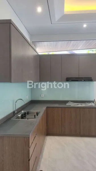 image RUMAH MODERN MINIMALIS  DI MANYAR (3)