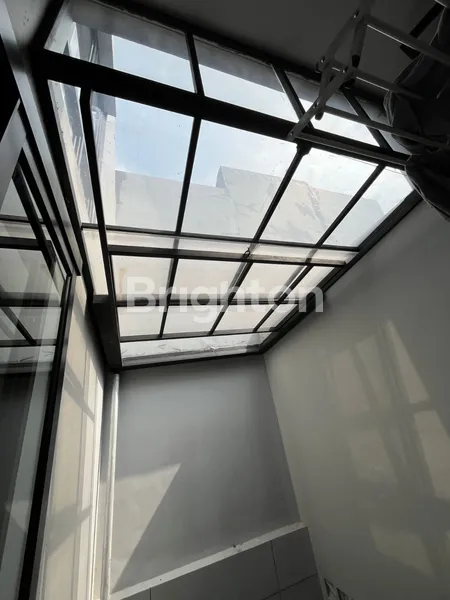 image RUMAH CANTIK SIAP HUNI DI CLUSTER MISSISSIPPI KOTA WISATA CIBUBUR – SEMI FURNISHED & BISA EXPAND! (6)