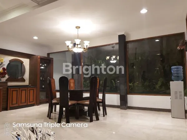 image FULLY FURNISHED RUMAH DI  JALAN BUKIT IDAMAN BANDUNG, KONDISI SANGAT TERAWAT SANGAT TERAWAT DENGAN FASILITAS LENGKAP (KOLAM RENANG + RUANG FITNESS + RUANG MEETING + GAZEBO)  (5)