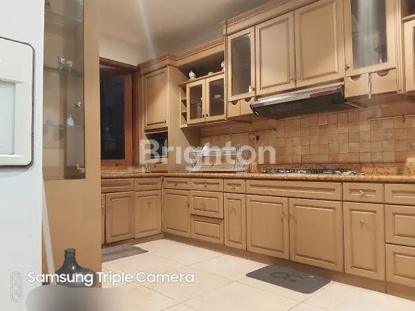 image FULLY FURNISHED RUMAH DI  JALAN BUKIT IDAMAN BANDUNG, KONDISI SANGAT TERAWAT SANGAT TERAWAT DENGAN FASILITAS LENGKAP (KOLAM RENANG + RUANG FITNESS + RUANG MEETING + GAZEBO)  (8)