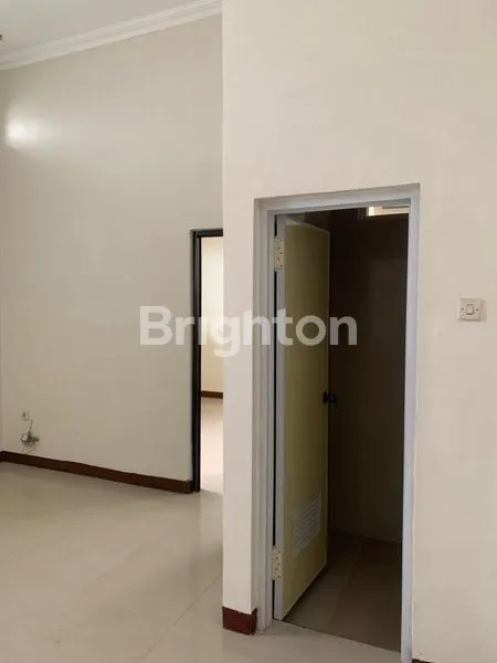 image DISEWAKAN RUMAH TINGGAL BISA UNTUK KANTOR (6)