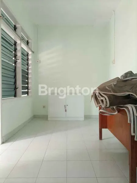 image RUMAH DI DARMO SATELITE BAGUS TERAWAT  (4)