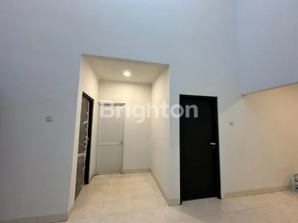 image RUMAH SIAP HUNI FULL RENOVASI DI RAFFLES HILLS CIBUBUR – DEKAT LRT & TRANS STUDIO MALL (3)