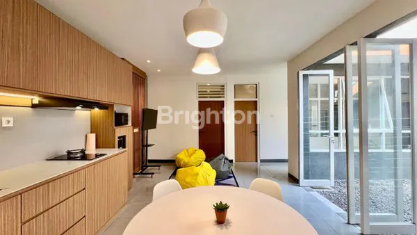 image RUMAH SIAP HUNI FULL FURNISHED SIAP HUNI DI TENGAH KOTA SOLO (5)