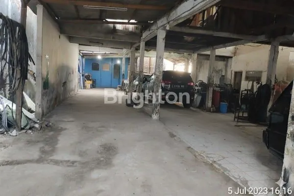 image TANAH DAN BANGUNAN DIJUAL, BERADA DIWILAYAH PERDAGANGAN DAN INDUSTRI (4)