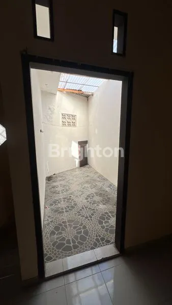 image DIJUAL RUMAH SIAP HUNI AREA SAWOJAJAR 2 DEKAT POM SULFAT 2 LANTAI TINGGAL PINDAHAN BARANG2 STRATEGIS DEKAT PERMATA JINGGA 2 KABUPATEN MALANG (6)