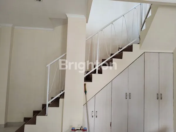 image SIAP HUNI RUMAH DI SERPONG UTARA TANGERANG SELATAN (6)