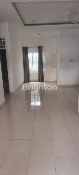 image RUMAH DIKONTRAKAN DEKAT MALL SKA (1)