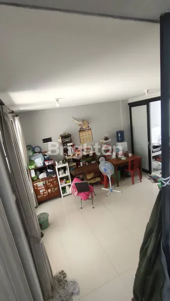 image RUMAH SIAP HUNI 2 LANTAI, DI GRAND PAKUWON, TANDES, CLUSTER GLADSTONE (2)