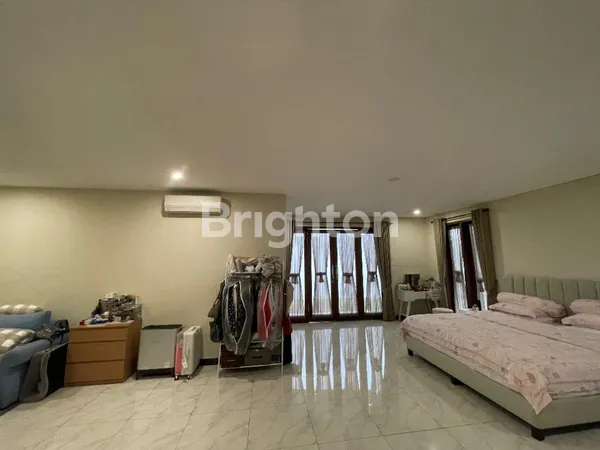 image RUMAH MEWAH MENTENG DALAM TEBET – LT 603M², DESAIN ELEGAN LOKASI PREMIUM JAKARTA SELATAN (6)