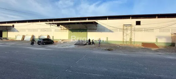 image GUDANG PREMIUM AVIAN 3100M² STRATEGIS DI ARENGKA 2 PEKANBARU (2)