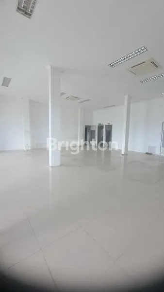 image GEDUNG 4 LANTAI STALL KUDA  BALIKPAPAN (4)