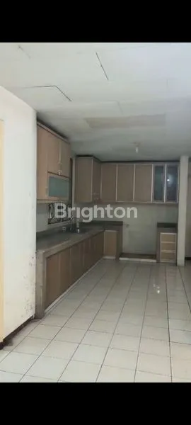 image RUMAH PAVILIUN 2 LANTAI, LETAK STRATEGIS TANJUNG DUREN, JAKARTA BARAT  (4)